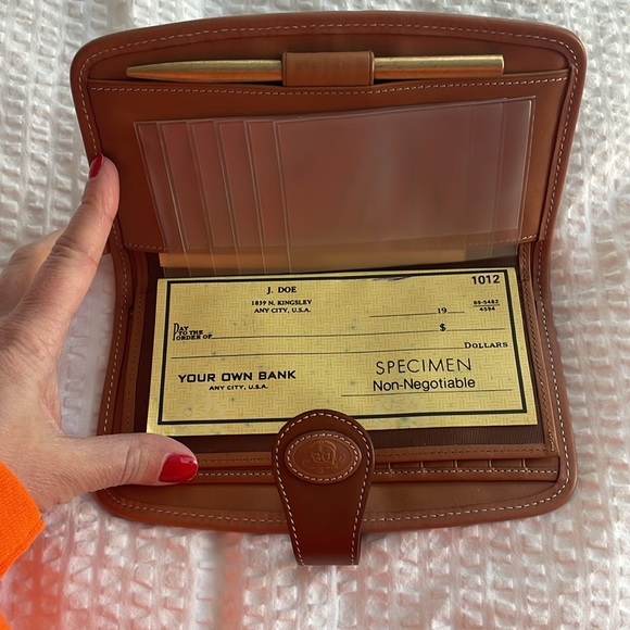 A Vintage Dooney and Bourke Wallet Color Light Brown - Picture 4 of 8